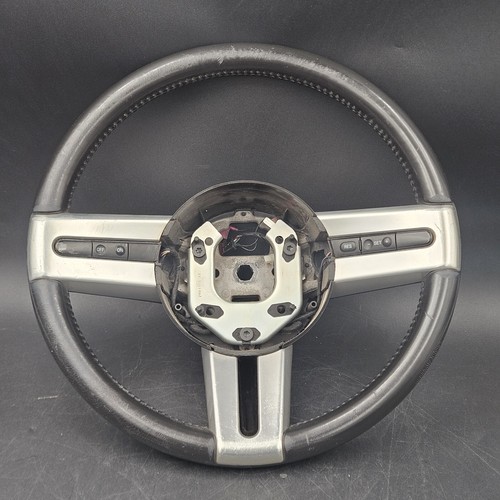 05-09 Ford Mustang Volante y Botón de Bocina de Ajuste OEM - Imagen 2 de 6