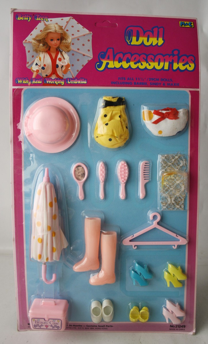 VINTAGE 80'S BETTY TEEN DOLL RAINY DAY ACCESSORIES M&C BARBIE