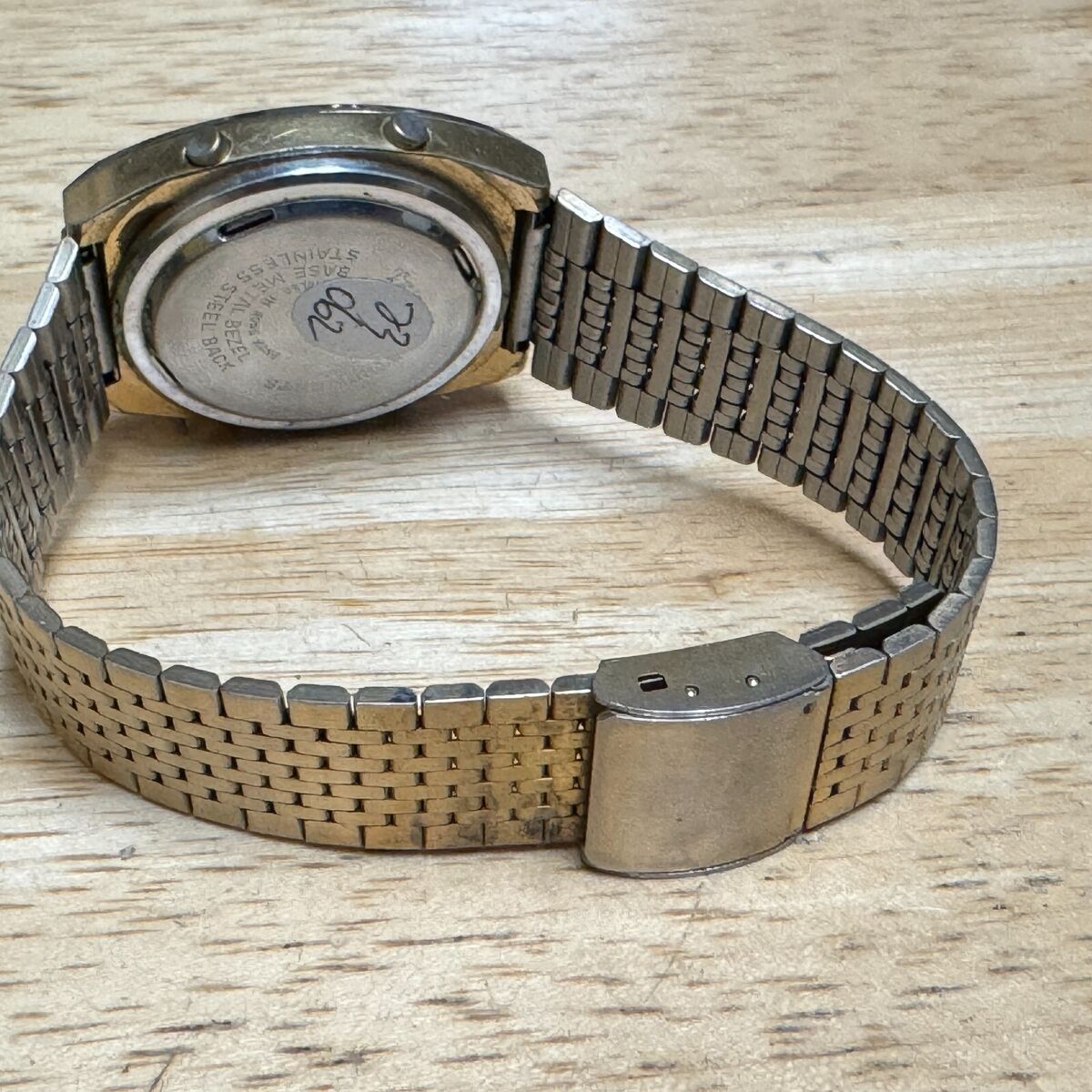 VTG Texas Instruments Digital Quartz Watch Men Gold Tone VTG Texas Instruments Digital Quartz Watch Men Gold Tone