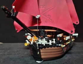 Lego Queen Anne's Revenge 4195 Pirates of the Caribbean Ship 100% Complete Set