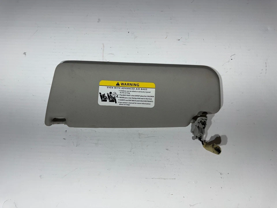 Parasol delantero derecho Volkswagen Jetta 2011-2018 con espejo retrovisor 5C6857552 OEM Foto 3 de 4