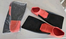 FINIS Childs Long Floating Swim Fins Swimming Snorkeling Youth 3-5