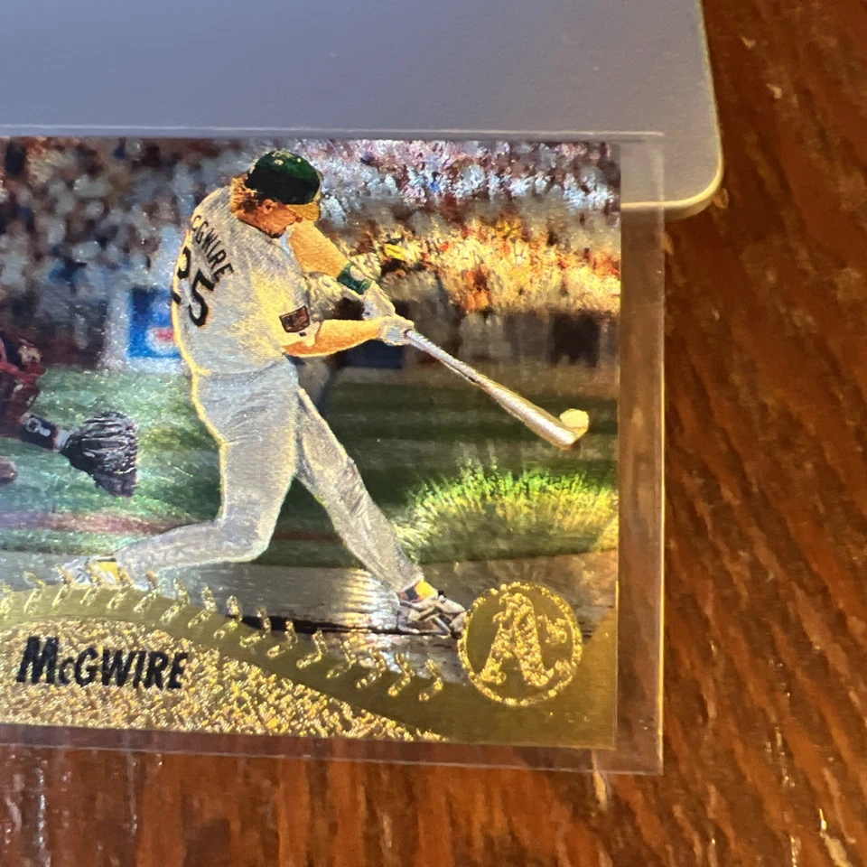 Mark McGwire 1995 Pinnacle Museum Collection Parallel #196 Oakland A's Cardinals - Image 2 of 4