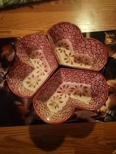 Temp-tations  1 Qt Heart Divided Serving Dish