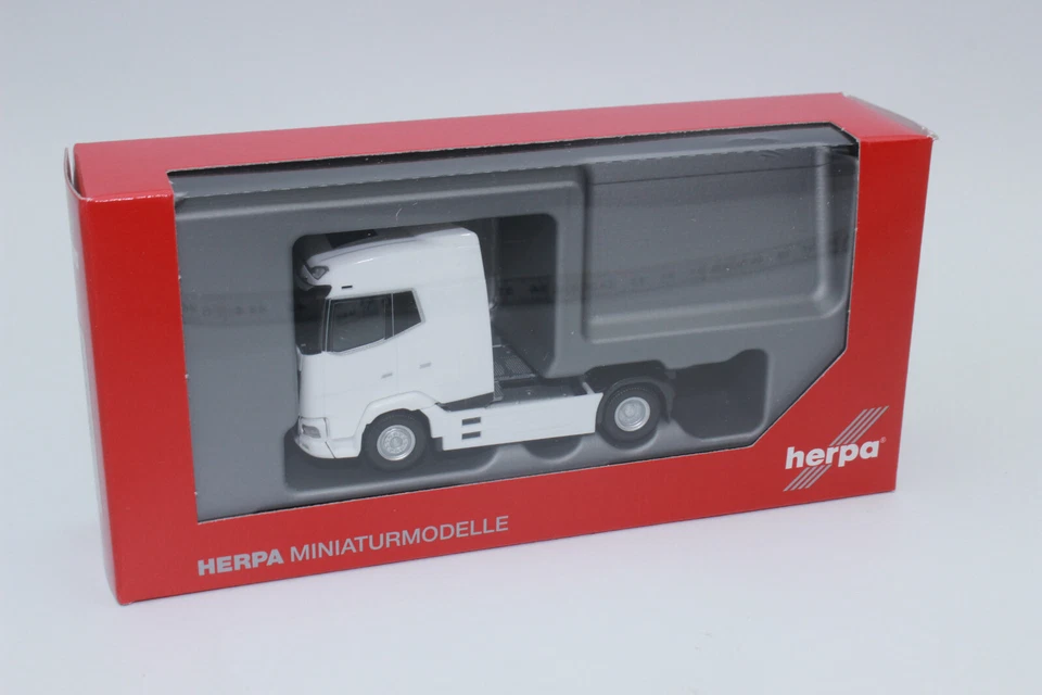 Herpa 315760 White DAF XG Tractor 1:87 H0 New In Original Packaging - Image 2 of 4