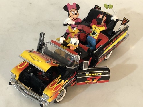 Danbury Mint 1957 Chevrolet Bel Air Convertible - Disney Mickey Mouse '57 Heaven - Picture 16 of 23