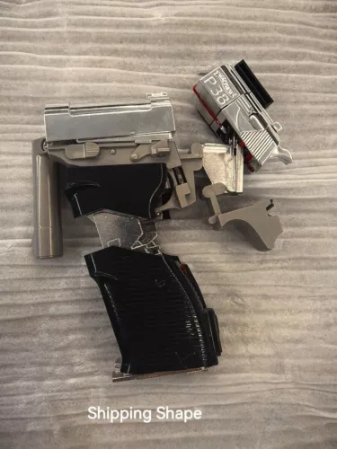New TRANSFORM G1 Reissue TF G1 Megatron Toy Box Set - Picture 9 of 10