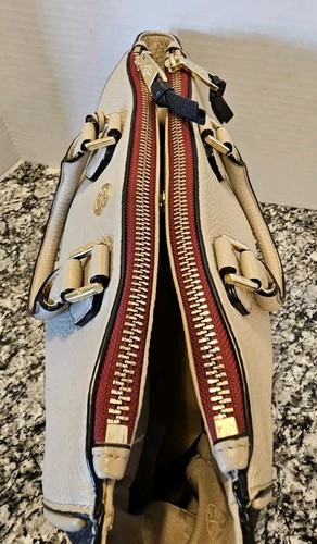 Tory Burch Robinson Pebbled Saffiano Leather 3 Compartment Tote/Shoulder Bag - Picture 13 of 23