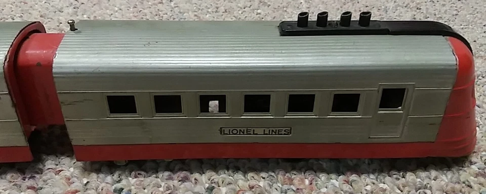LIONEL # 1700E ALUMINUM & LIGHT RED PASSENGER TRAIN - 1935-37 - NO BOX - Image 4 of 4