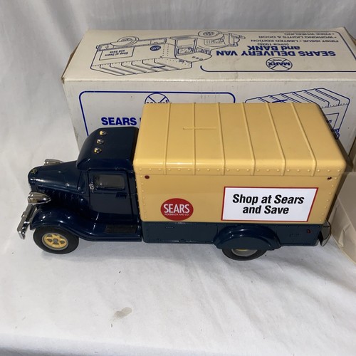 VINTAGE MARX/SEARS DELIVERY VAN AND BANK - Picture 4 of 5