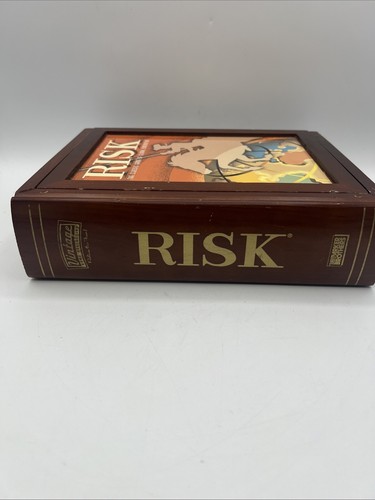 RIESGO Juego de Mesa Colección Libro Estante Edición Caja Madera De Colección ¡LEER! - Imagen 12 de 12