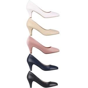 low heel pumps