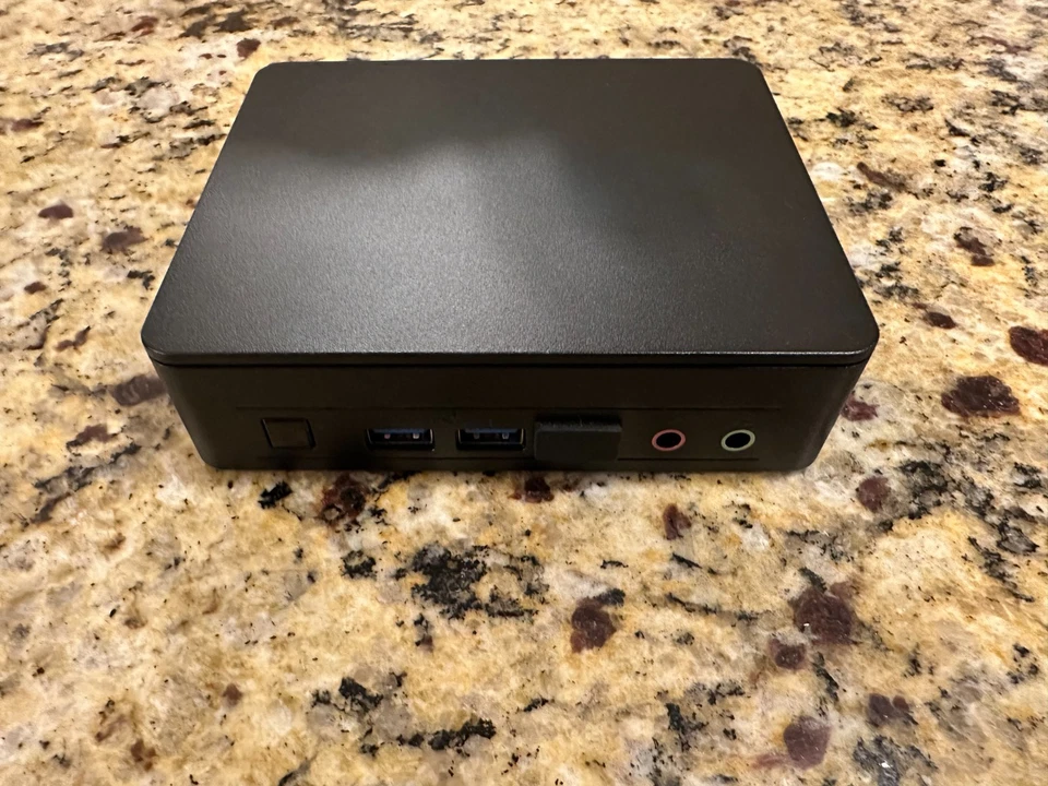 Intel NUC 11 Intel Celeron N5105, 8 ГБ RAM, 256 ГБ SSD, Windows 11 Pro - Изображение 3 из 4