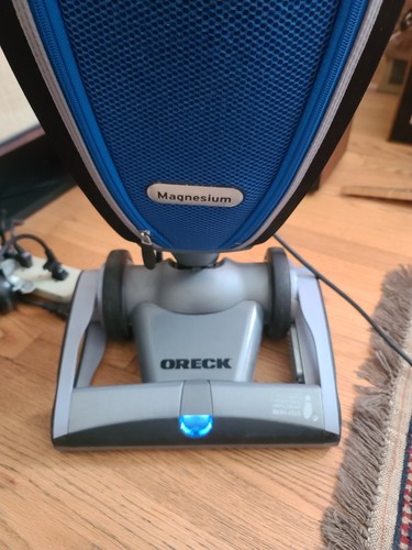 Aspirapolvere Oreck Magnesium LW1500RS - Foto 2 di 15
