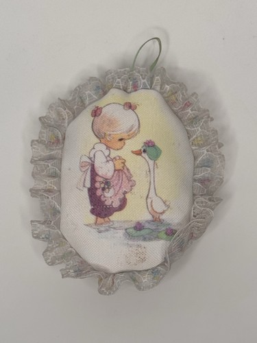 🩷 Precious Moments Door Hanger Christmas Ornament Embroidery Hand Stitched - Picture 7 of 12