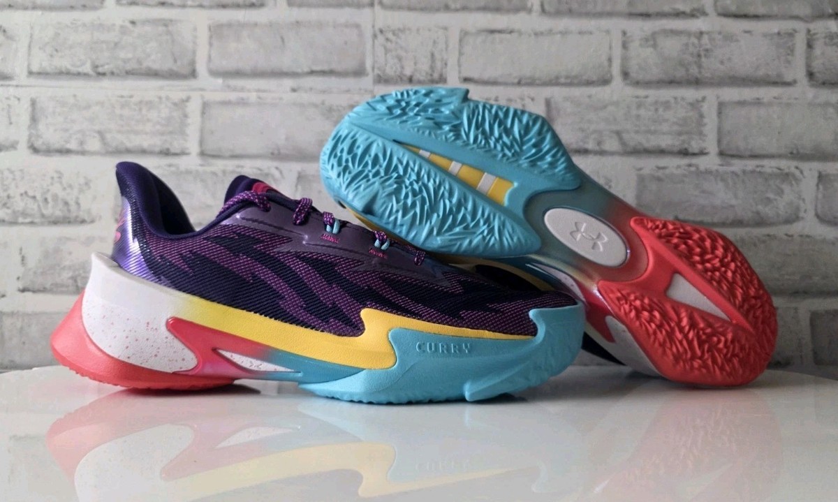 Size 12 - Under Armour Curry Series 7 Curry World Tour 3027983-500