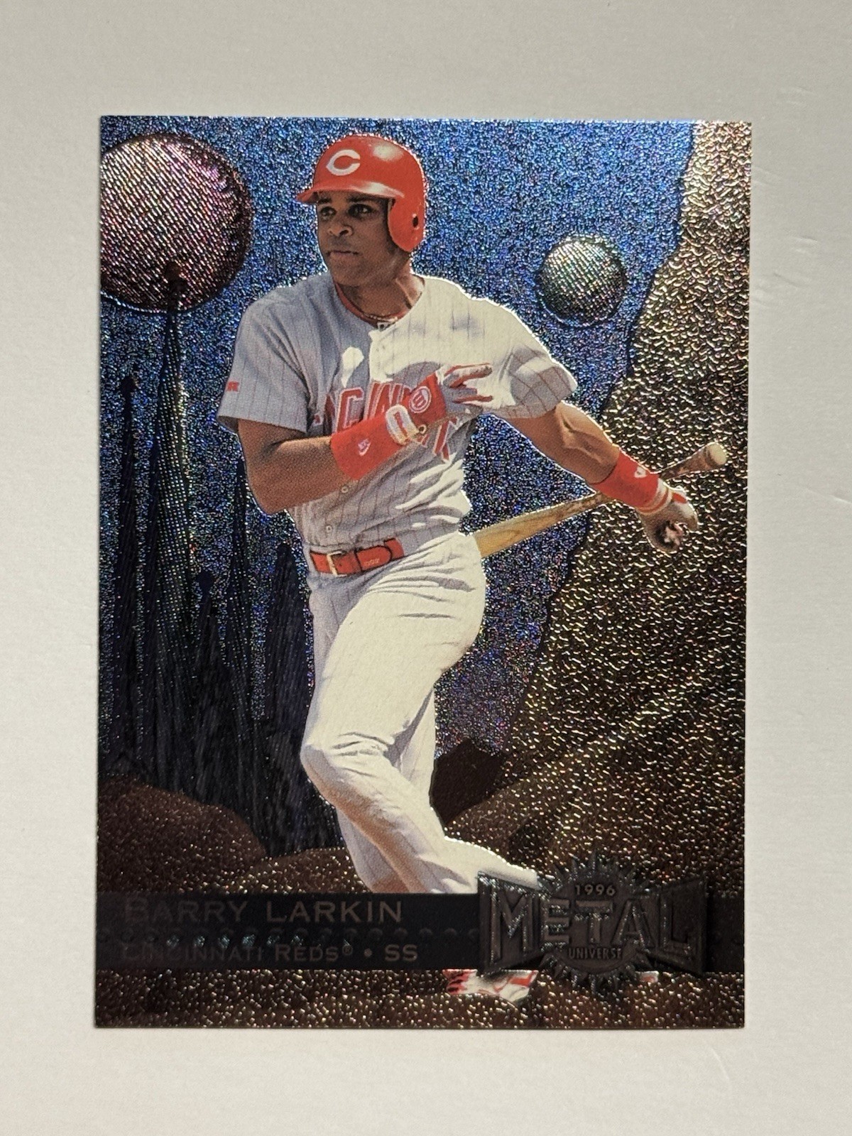 1996 Fleer Metal Universe Barry Larkin #149 HOF