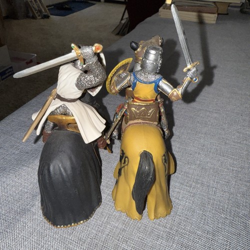 Schleich World Of Knights Medieval Figures Lot Knights Horses Foot Soldiers 12pc - Picture 6 of 19
