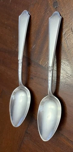 2 Vintage Lunt Chateau Thierry Treasure Sterling Silver Teaspoons 43g