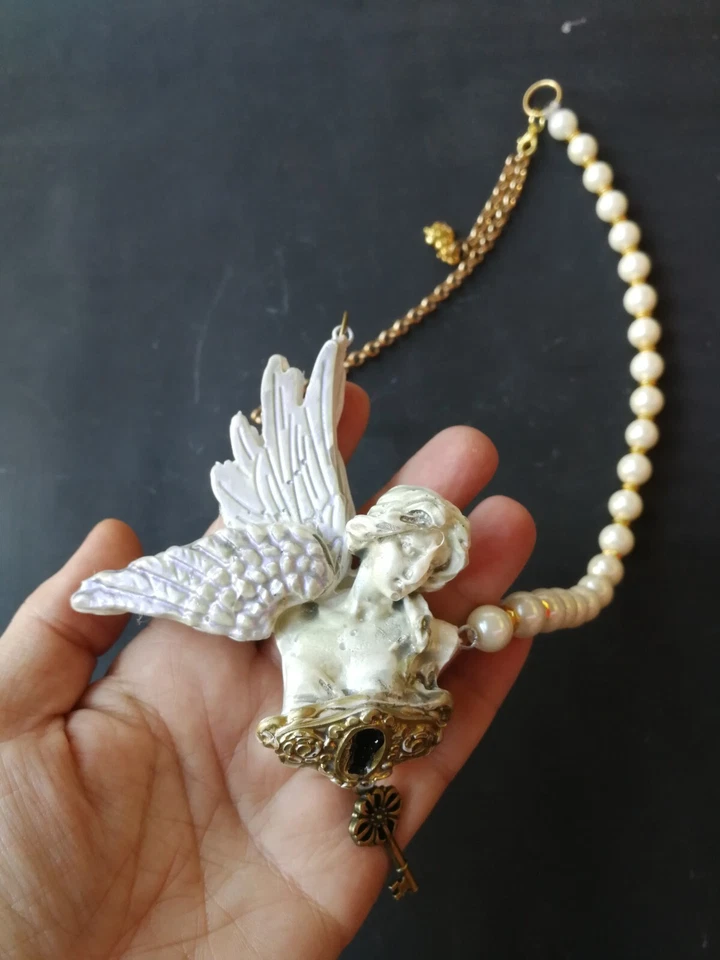 Antiguo collar colgante talismán querubín ángel alado de la guarda joyería amuleto Foto 3 de 4