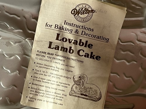 Wilton 1987 Aluminum 2105-2514 Easter Lovable Lamb Sheep Sheet Cake Pan 12”x14” - Picture 3 of 6