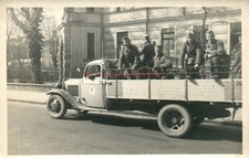 2 x Photo, WW2, Truck with Flatbed as Troop Transporter N 50100