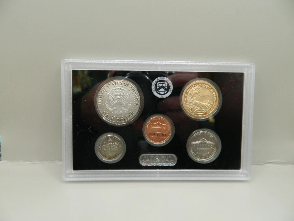 UNITED STATES MINT 225TH ANNIVERSARY ENHANCED UNCIRCULATED COIN SET - Image 3 of 4