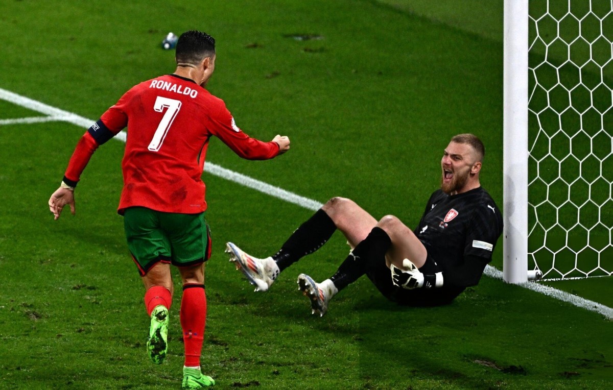 CRISTIANO RONALDO PORTUGAL EURO 2024 6X4