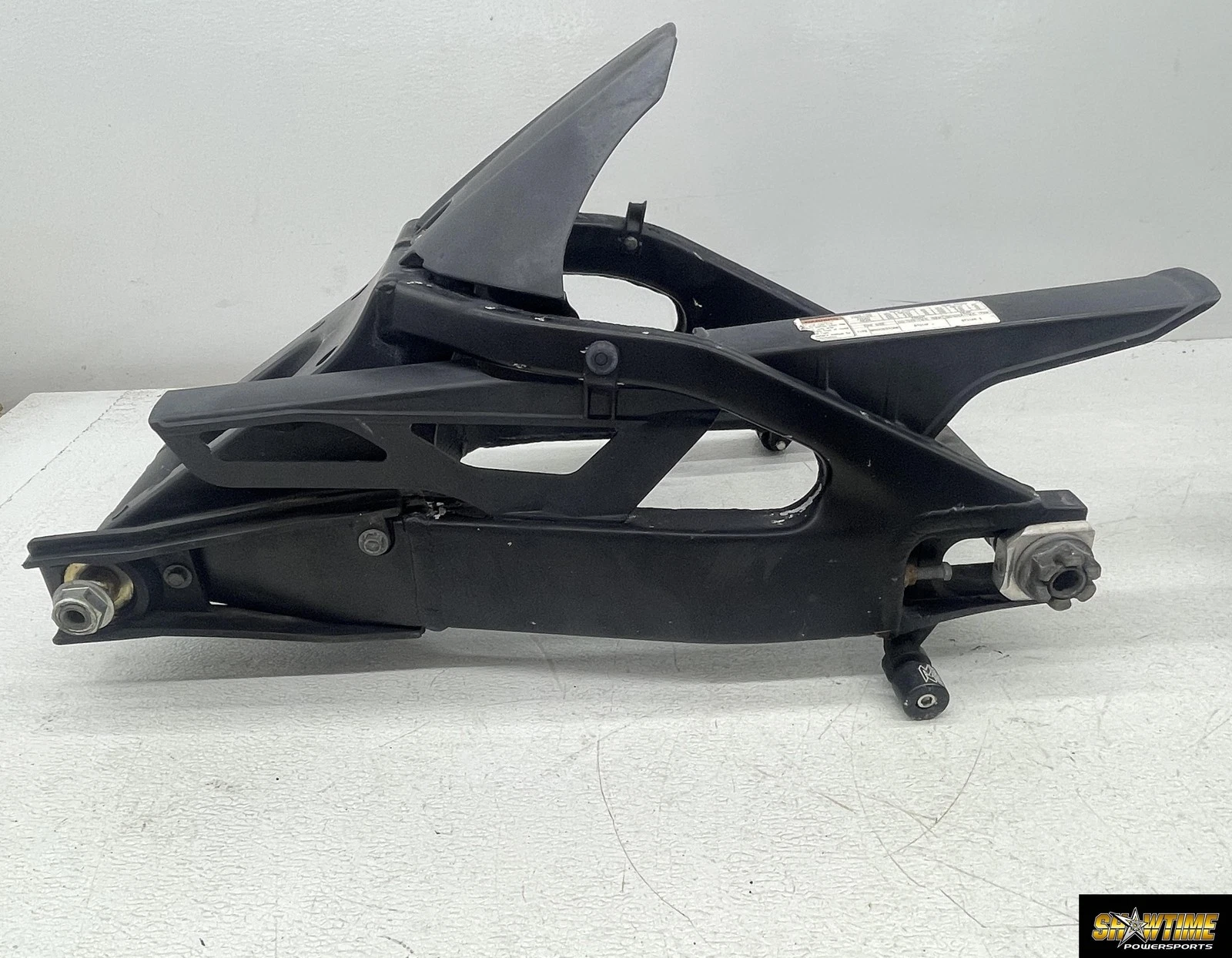 05-06 SUZUKI GSXR1000 REAR SWINGARM BACK SUSPENSION SWING ARM 61000-41G00-YAP