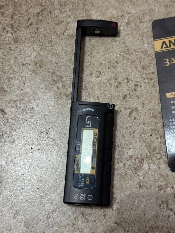 Home Battery Tester Battery Checkers With Digital Display for AA AAA C D Button - Image 3 of 4