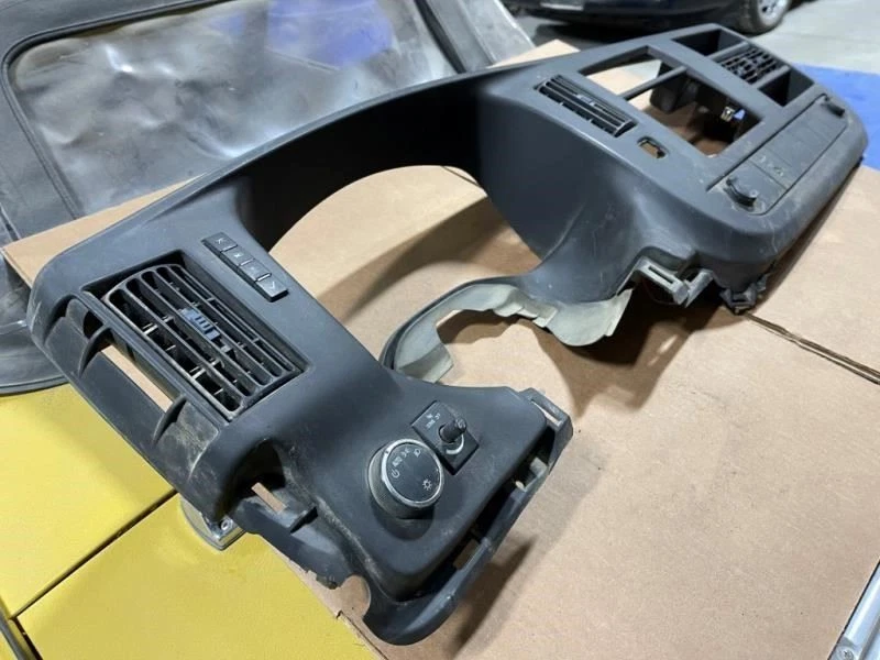 08 Chevrolet Express 3500 tablero de instrumentos bisel revestimiento moldura Foto 4 de 4