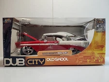 JADA Scale 1:24 DUB CITY OLD SKOOL RED/WHITE 1956 CHEVY BEL AIR