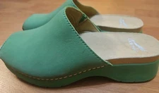 Dansko Ravyn Peep Toe Sandals in Lime Milled Nubuck Womens Size EU38/US 7.5-8