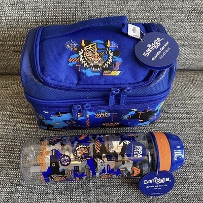 NEU   Smiggle Hey There Blau Gaming Jungen Brotzeittasche GRATIS Flasche Sandwich Box Set