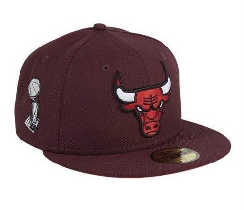 New Era 59Fifty 7 5/8 Sweethearts Chicago Bulls Trophy Patch Fitted Cap Pink UV - Bild 1 von 6