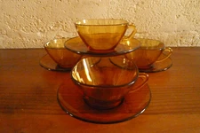 4 cups with saucers Vereco, Duralex amber color very vintage