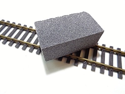 Reinigungsblock 80 x 50 x 20 mm, Schmirgelgummi, zum Reinigen von Schienen