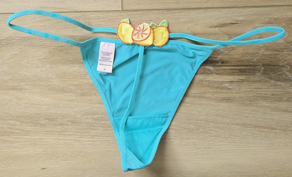 Bragas Victoria's Secret 2007 vintage azul sedoso suave fruta tanga en V M nuevas en caja Foto 2 de 4