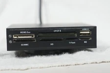 3.5-Inch Internal Flash Media Card Reader/Writer with USB Port [NEW]