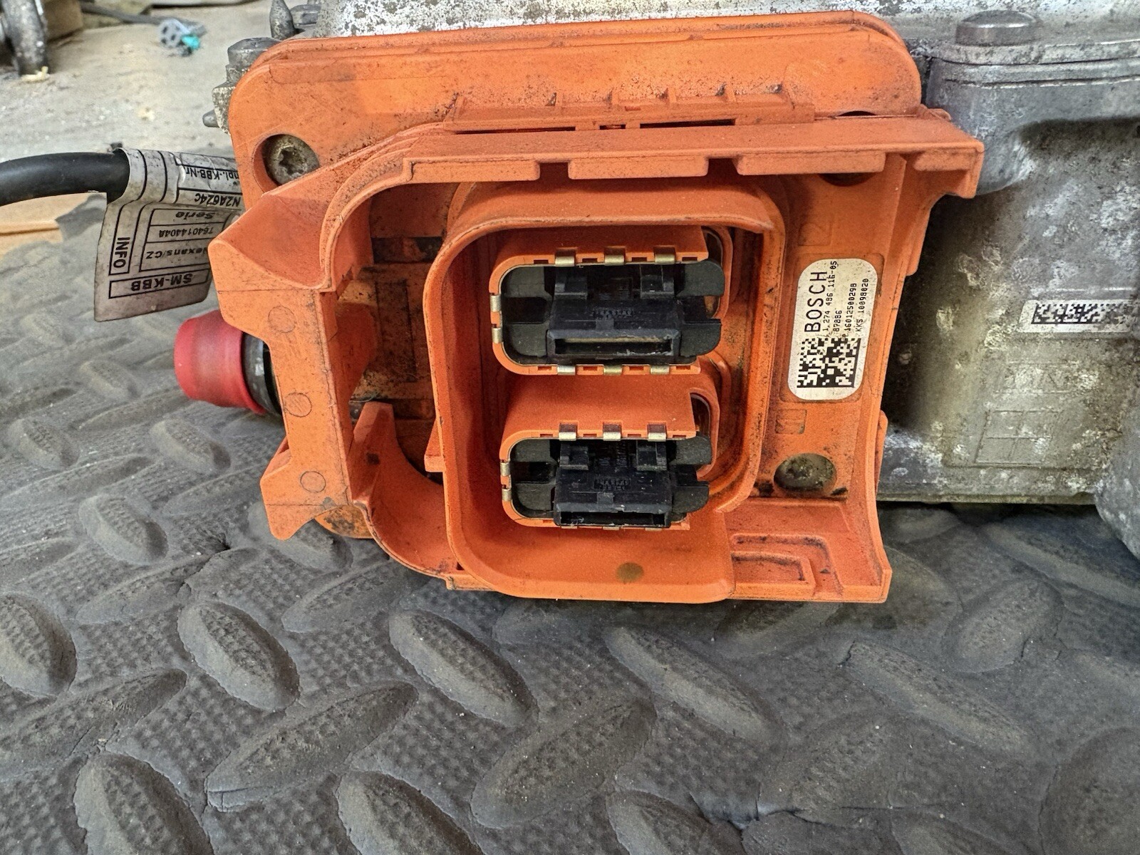 2014-2019 BMW I8 OEM 1.5L ENGINE HYBRID CONTROL UNIT INVERTER 8660410