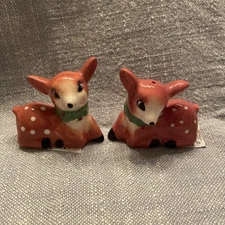 Cracker Barrel Christmas Deer Wreath Salt & Pepper Shakers 2025 Peace On Earth11
