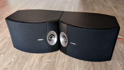 Bose 301 V Bookshelf Speakers - Tested and Working - Test Video