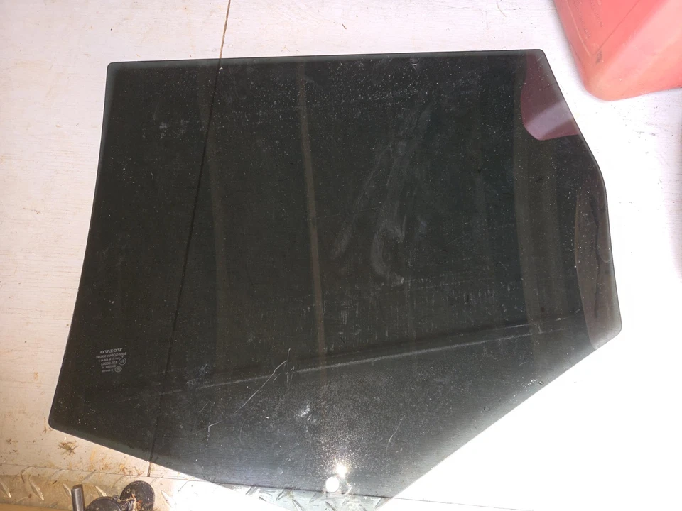 Puerta trasera derecha pasajero Volvo XC60 2010-2017 vidrio tintado OEM AK241039 Foto 2 de 2