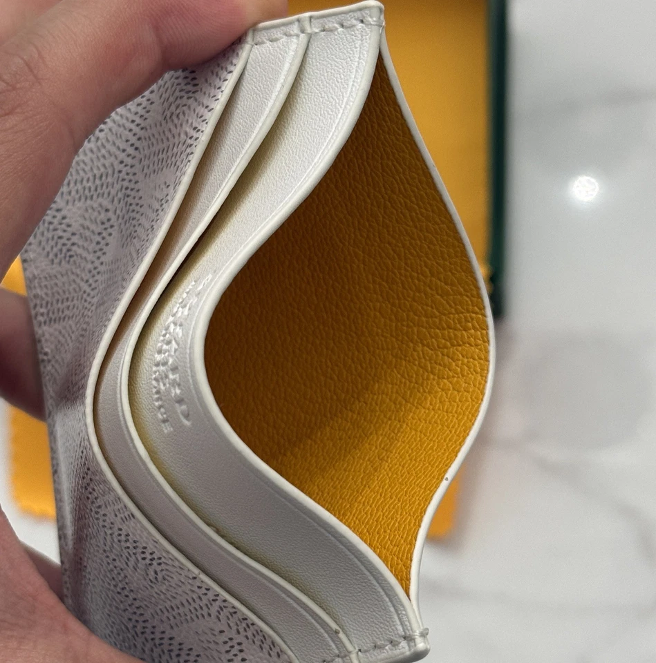 Cartera tarjetero de diseñador de cuero sintético blanco Foto 3 de 4