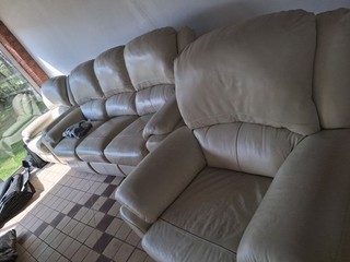 3 Piece Cream Leather Suite Reclining Electric Sofa. plus 2 single chairs