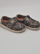 Hey Dude Wally Mossy Oak OBL Y Little Kid Size 12 Camouflage