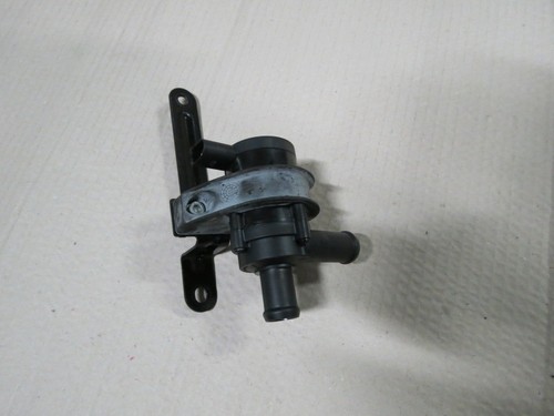 Original VW Golf 6 Cabrio Zusatzwasserpumpe M6688 1k0965561f