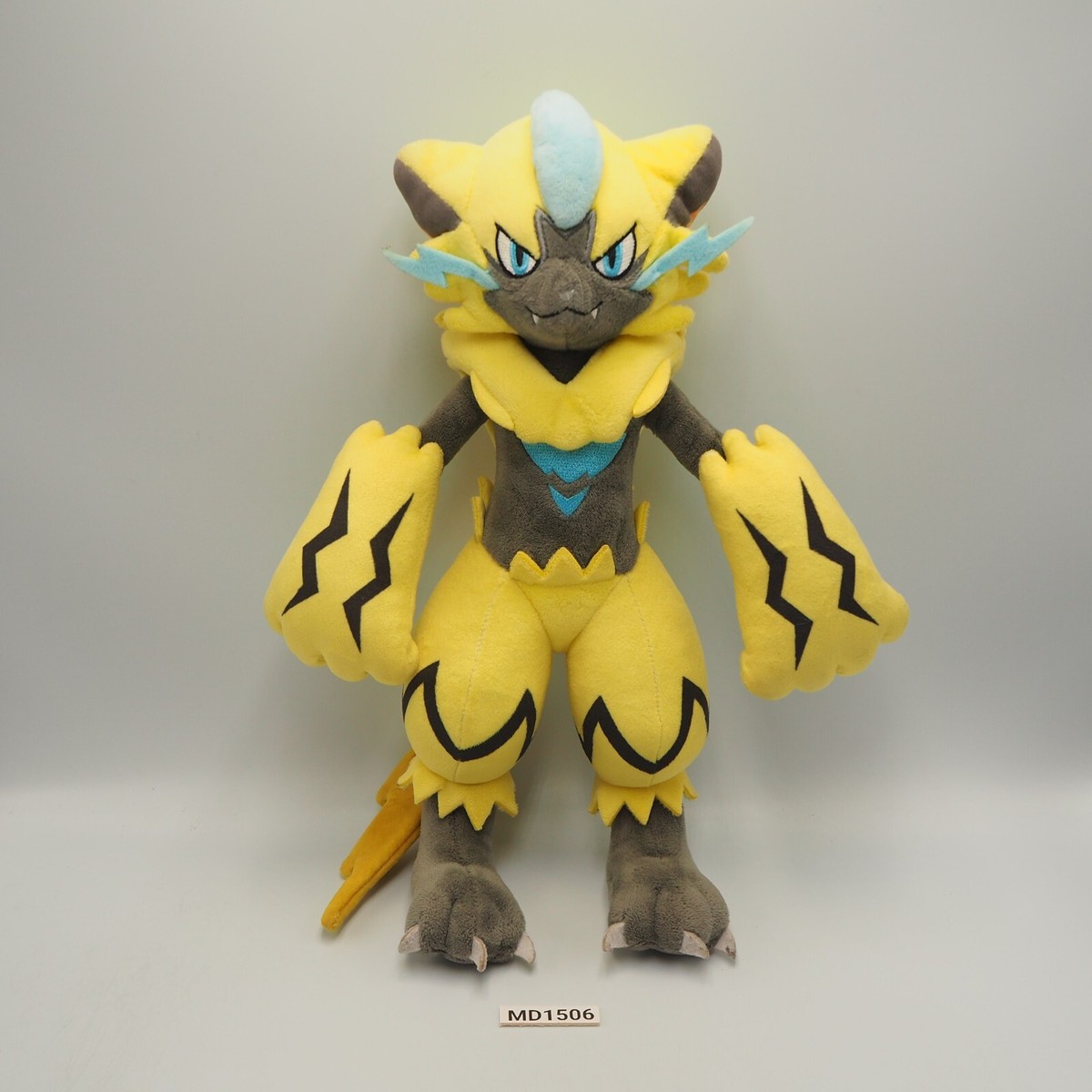 MD1506 Zeraora Pokemon Center 2018 Poseable Plush 13