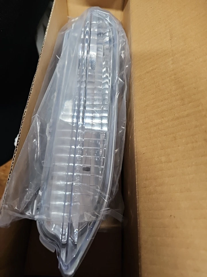 New Passenger Side Front Signal Lamp For Honda Pilot 2016-2018 CAPA - Image 2 of 2