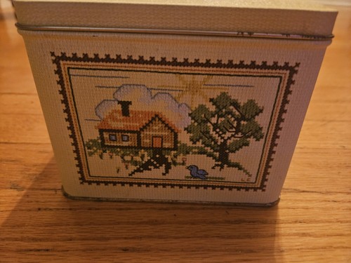 Vintage Cross-Stitch Style Tin "Home Sweet Home" - Picture 7 of 14